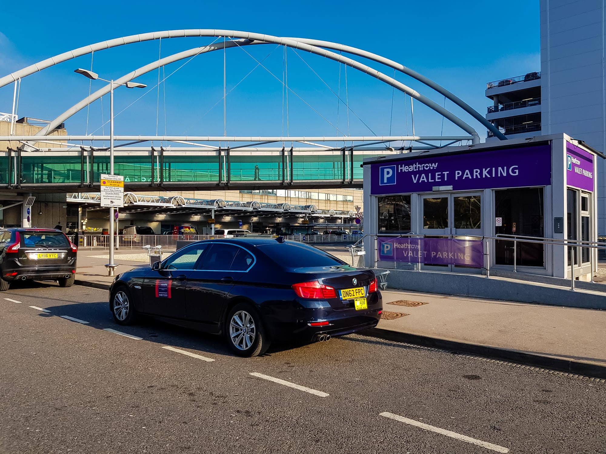 taxi in Woking